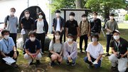 今泉城跡など越中攻めの現地調査した関高校生と検討委員ら＝富山市今泉