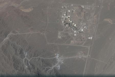 　イラン中部ナタンズにあるウラン濃縮施設の衛星画像＝５月２０日（ＰＬＡＮＥＴ　ＬＡＢＳ　ＰＢＣ提供、ＡＰ＝共同）