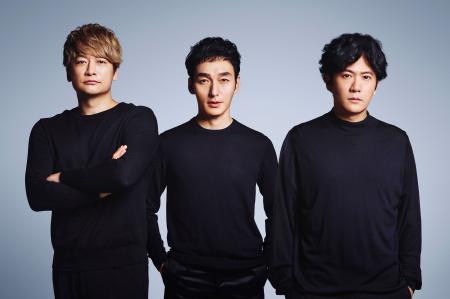 　「新しい地図」の（左から）香取慎吾さん、草なぎ剛さん、稲垣吾郎さん