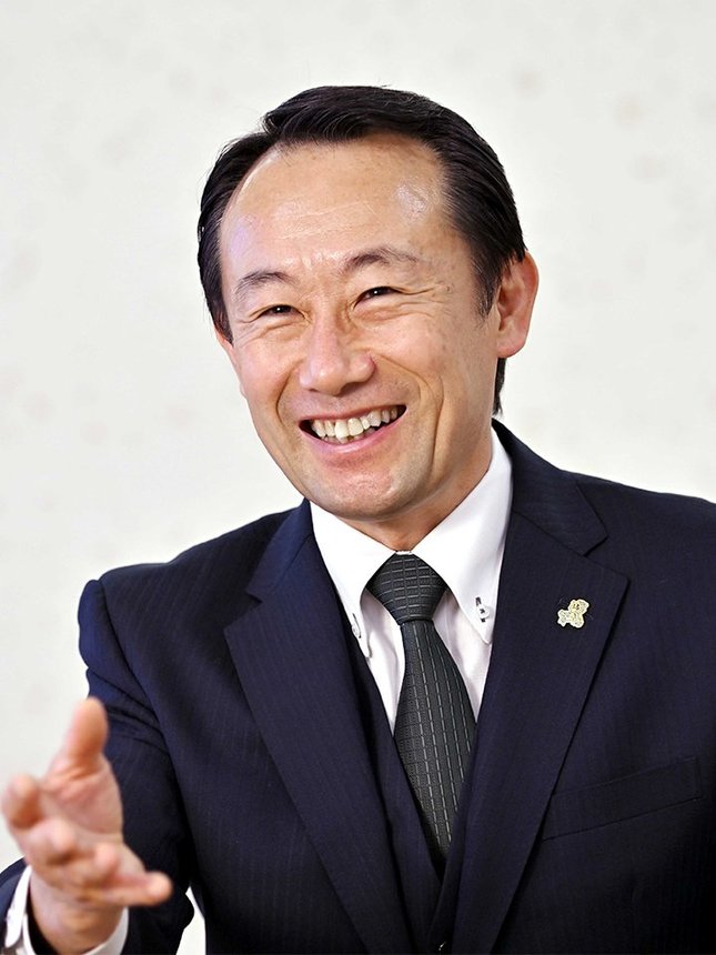 江崎禎英知事