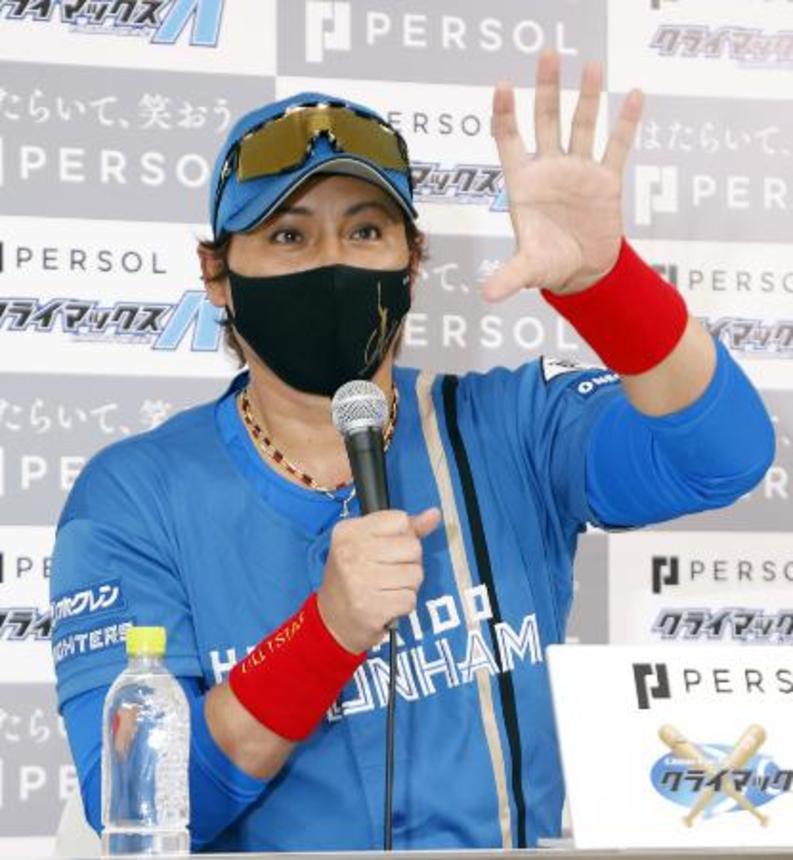 　日本ハムの新庄監督＝１０月、みずほペイペイドーム