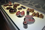 最優秀賞を受けた中濃特別支援学校中学部陶芸班の作品「パワーがでるもの～ぼくたちの大好きなもの～」