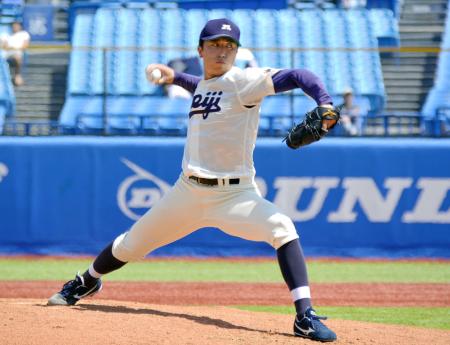 　東大戦で初登板した明大・湯田＝神宮