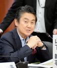 　衆院憲法審査会の衆院解散権の制限をテーマにした自由討議で、発言する自民党の山下貴司氏＝８日午前