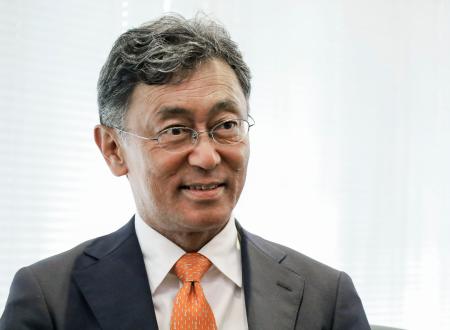 　インタビューに答える東京スター銀行の伊東武頭取