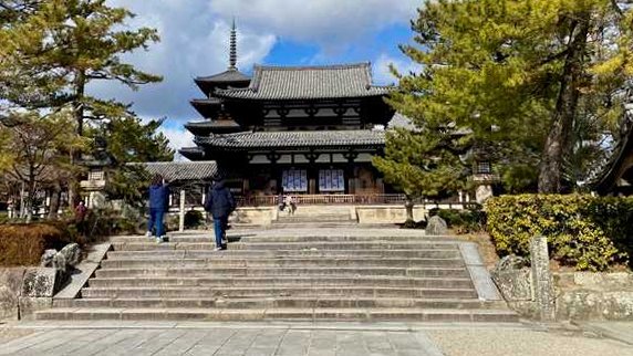 旅の目的地となる法隆寺。大和の地に根付く歴史文化をたどる＝奈良県斑鳩町