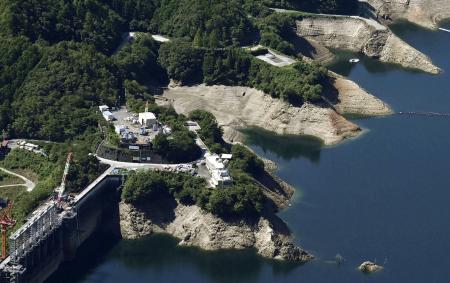 　貯水率が低下している高知県の早明浦ダム＝１９日