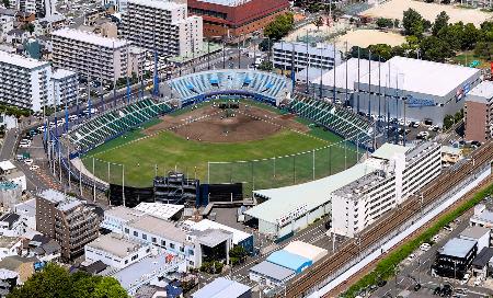 　ナゴヤ球場（中日新聞社提供）