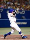 　３回中日１死満塁、村松が右翼線に走者一掃の三塁打を放つ＝バンテリンドーム
