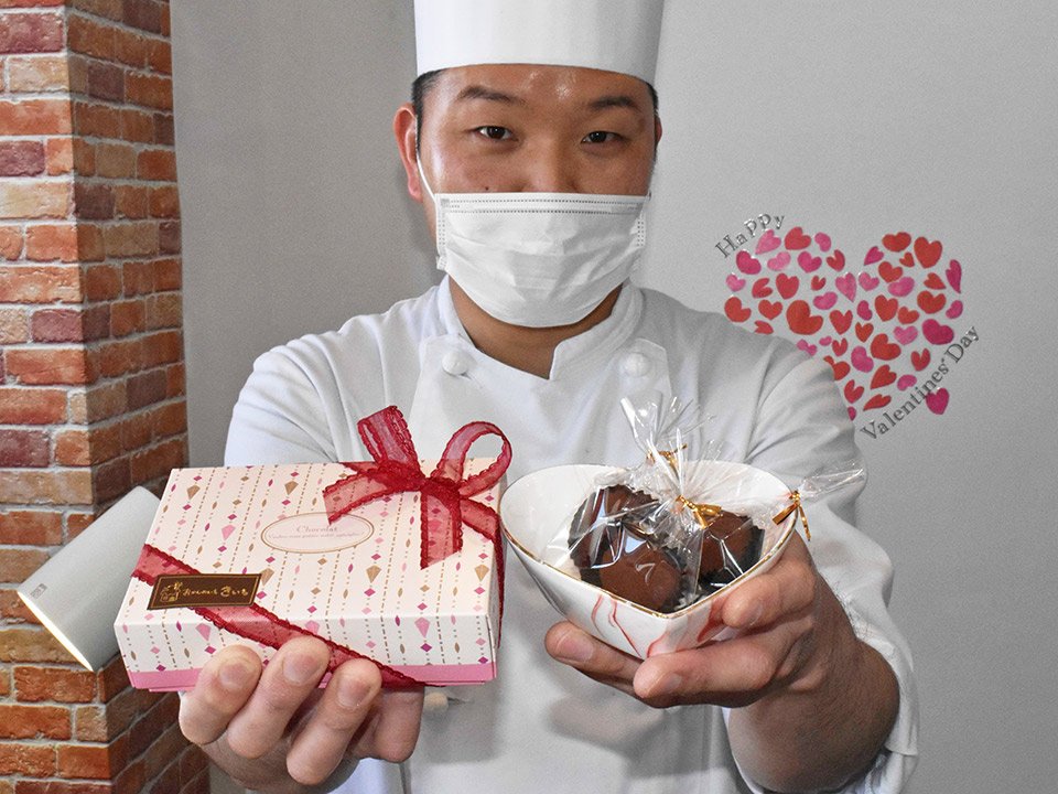 収穫から６０日以内のカカオのチョコレートを使った「６０Ｄａｙｓトリュフ」＝養老町鷲巣、おかしのいえきいろ