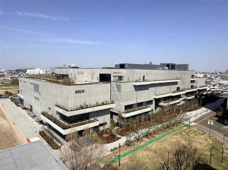　埼玉県川口市の再開発エリアに完成したＮＨＫの新施設の東棟（ＮＨＫ提供）