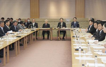 　皇族数確保に関する与野党協議＝２０２４年５月、衆院議長公邸
