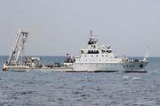 　沖縄県・尖閣諸島沖の日本の排他的経済水域内で活動する中国の海洋調査船＝３０日（第１１管区海上保安本部提供）