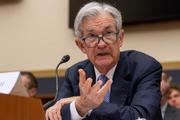 　米議会下院金融委員会の公聴会で話すＦＲＢのパウエル議長＝２４日、ワシントン（ＡＰ＝共同）
