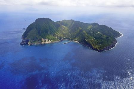 　鹿児島県十島村の悪石島＝２０２３年