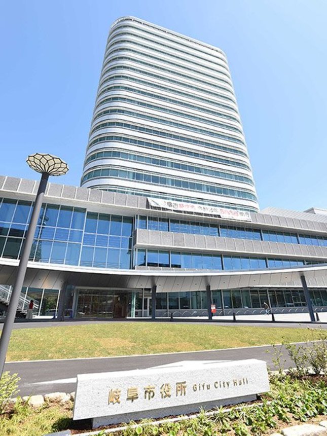 ６日に開庁した岐阜市役所新庁舎＝６日午前１０時１７分