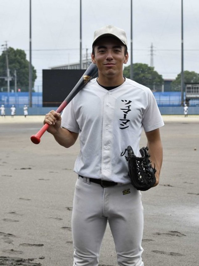 「最後の夏こそ甲子園にいきたい」と意気込む岐阜第一の主将・ツィマーマン健＝同校