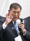 　参院選が公示され、街頭演説する自民党総裁の石破首相＝２０２５年７月３日午後、兵庫県尼崎市