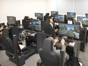 処分者講習で使われるドライブシミュレーター室＝岐阜市三田洞東