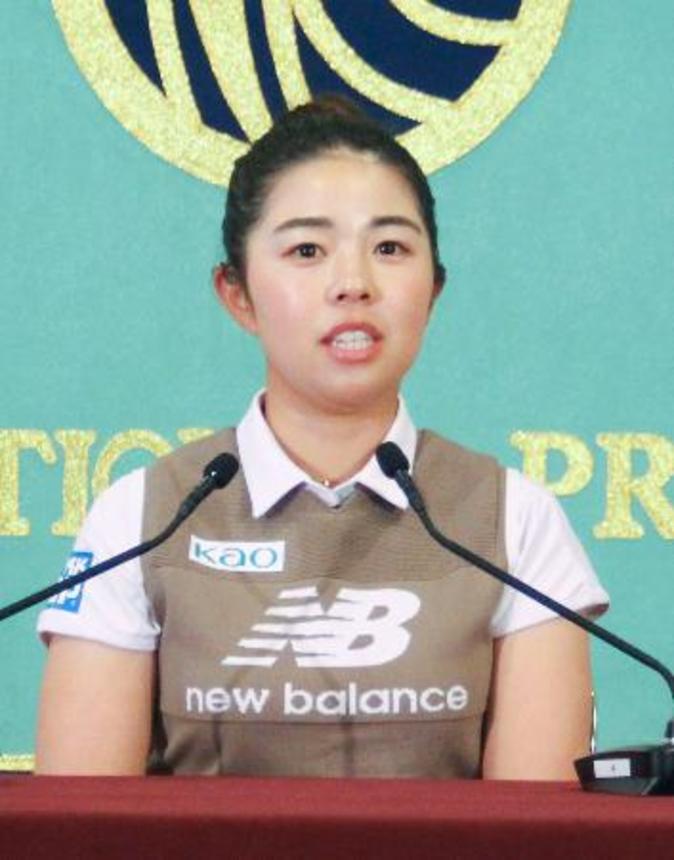 　日本記者クラブで記者会見する、ゴルフのＡＩＧ全英女子オープンで初優勝した山下美夢有＝５日、東京都千代田区