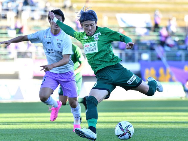 １３ゴールでリーグ得点王に輝いた川西＝１１月２８日、長良川競技場