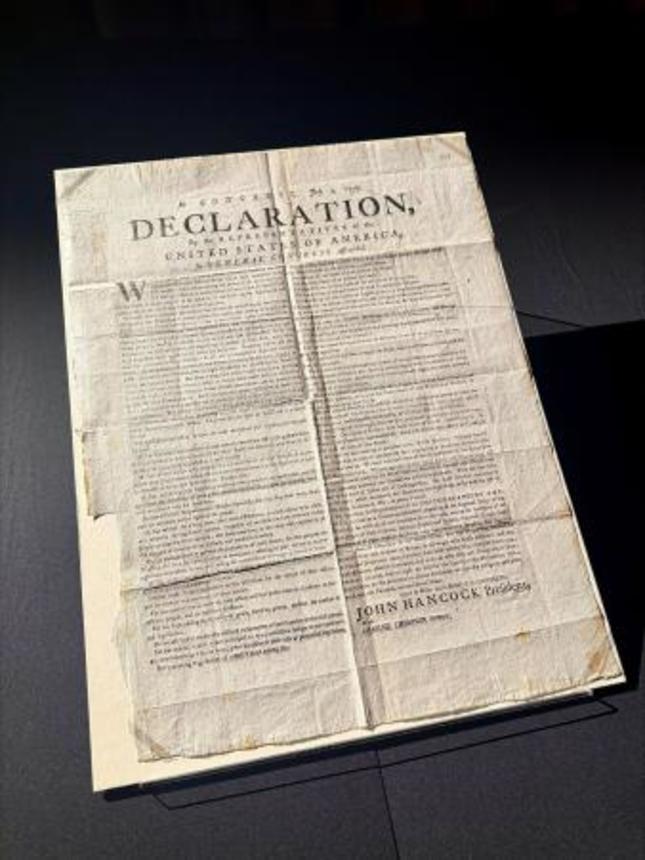 　英国立公文書館で発見された米独立宣言の写し（同館提供・ロイター＝共同）