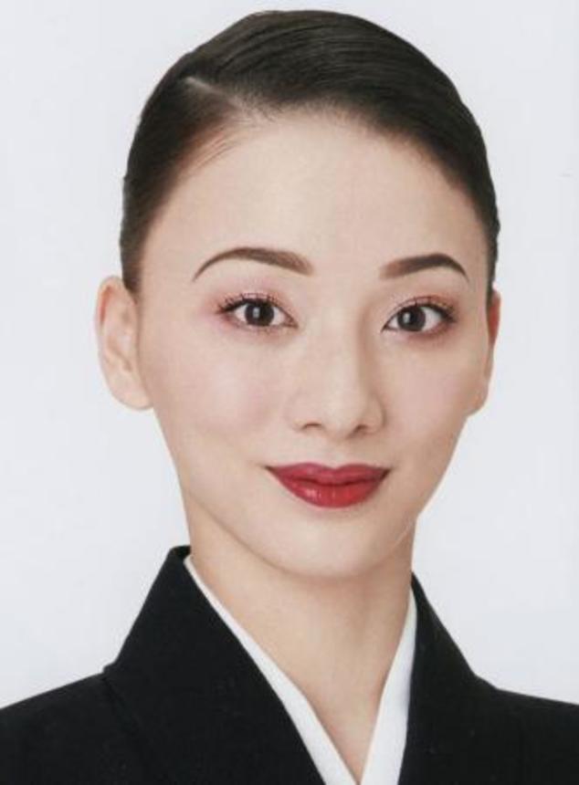 　夢白あやさん