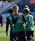 ＦＣ岐阜×讃岐＝前半１分、先制ゴールを決めたＦＣ岐阜のＦＷ藤岡＝長良川競技場