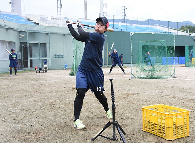 「チームを勢いづける打撃をしたい」と後半戦に向けて意気込む田島萌愛＝揖斐川健康広場