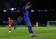 　Ｗ杯欧州予選のアゼルバイジャン戦で先制ゴールを決め、喜ぶフランスのキリアン・エムバペ＝１０日、パリ（ロイター＝共同）