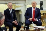 　米ホワイトハウスで会談するトランプ米大統領（右）とカナダのカーニー首相＝５月６日、ワシントン（ロイター＝共同）