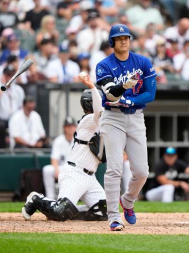 　ホワイトソックス戦の９回、四球を選んだドジャース・大谷＝シカゴ（共同）