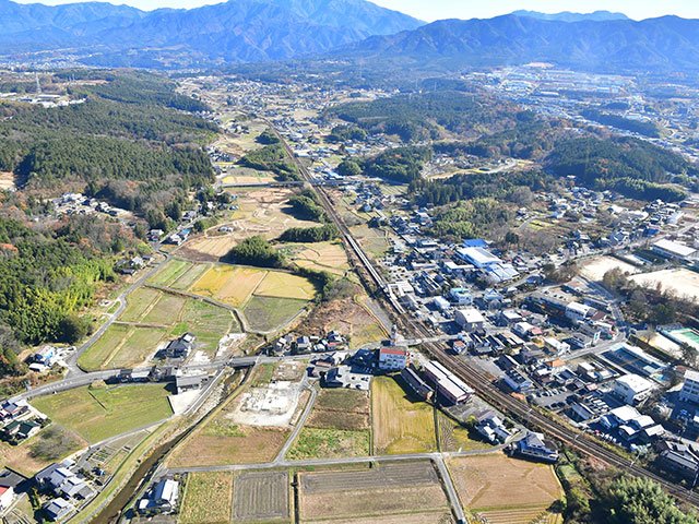 リニア中央新幹線の岐阜県駅が整備される地域＝昨年１１月、中津川市千旦林（本社契約ヘリから）