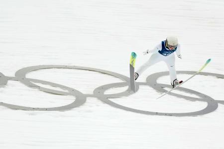 　ラージヒルで調整する丸山希＝プレダッツォ（共同）