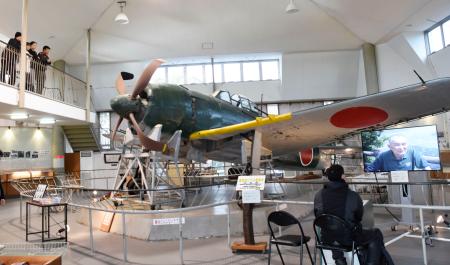 　旧日本海軍の戦闘機「紫電改」が展示されている紫電改展示館＝愛媛県愛南町