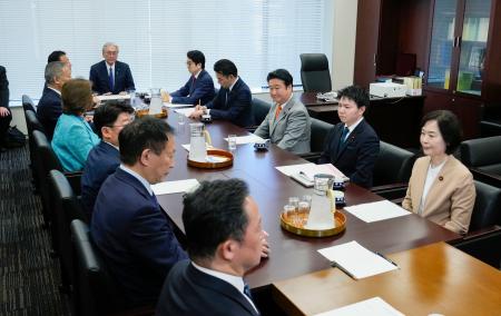 　衆院憲法審査会幹事懇談会＝２８日午前、国会
