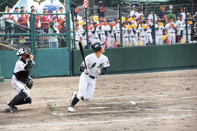 岐阜城北×多治見工＝２回表多治見工１死一、三塁、貴重な決勝点となる犠飛を放つ田川＝大野レインボー