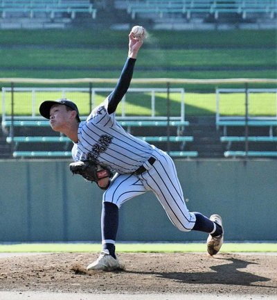 先発し、3回を投げた麗澤瑞浪の注目左腕保母蒼士郎