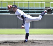 中京×池田＝完璧な立ち上がりを見せた中京の先発菅沢＝長良川