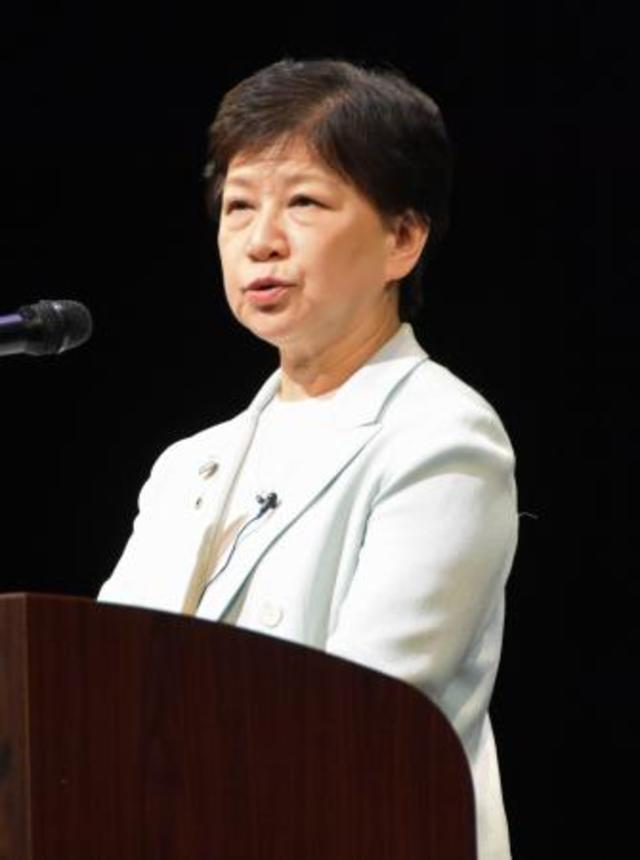　国際平和や核兵器廃絶を訴えるシンポジウムに出席した国連軍縮担当上級代表の中満泉事務次長＝２４日午後、那覇市