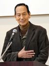 好辛倶楽部の集会であじめコショウの魅力を語る名誉会長の川津祐介さん＝２０１８年１１月、岐阜県中津川市下野