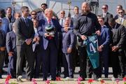 　２８日、ホワイトハウスにトランプ大統領を訪問したイーグルスの選手ら（ＡＰ＝共同）
