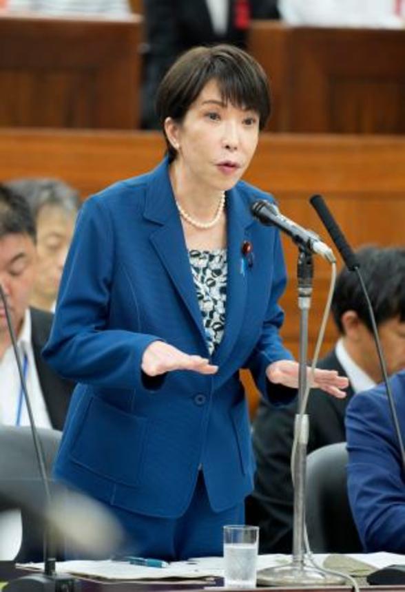 　参院厚労委で答弁する高市首相＝２８日午前