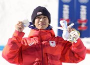 ミラノ・コルティナ冬季五輪のフリースタイルスキー男子デュアルモーグルで銀メダルを獲得した堀島行真＝１５日、イタリア・リビーニョ（共同）