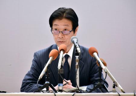 　高知市で記者会見する日銀の内田真一副総裁＝２３日午後
