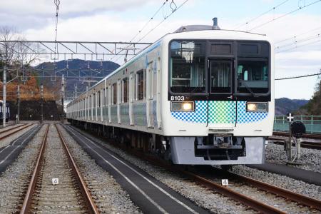 　小田急電鉄の中古車両をリニューアルした西武鉄道の「８０００系」（西武鉄道提供）