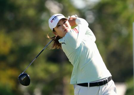 　最終ラウンド、通算１１アンダーで１１位の西郷真央＝ペリカンＧＣ（共同）