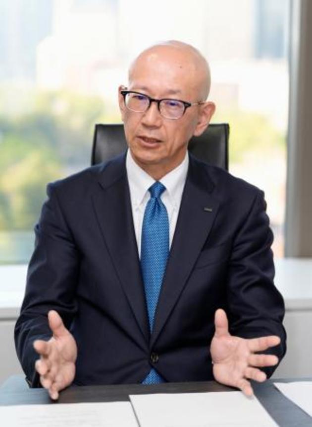 　インタビューに答える東京電力リニューアブルパワーの永沢昌社長