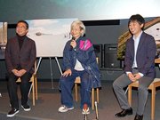 飛騨高山大学（仮称）の教育を語る宮田裕章慶応大教授（中央）と藤本壮介さん（左）、井上博成代表理事＝飛騨市古川町、飛騨古川まつり会館