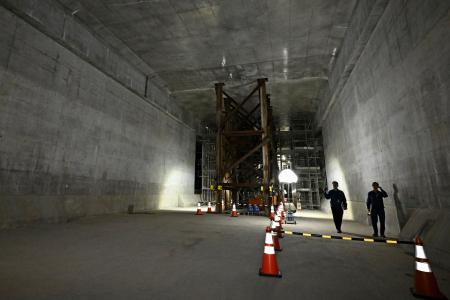 　建設が進むリニア中央新幹線・神奈川県駅（仮称）の工事現場＝２４日午前、相模原市